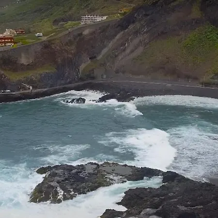 Tide's Embrace & Natural Pool *