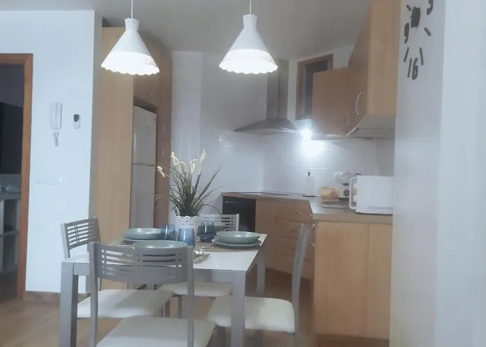 Tide's Embrace & Natural Pool טקורונטה