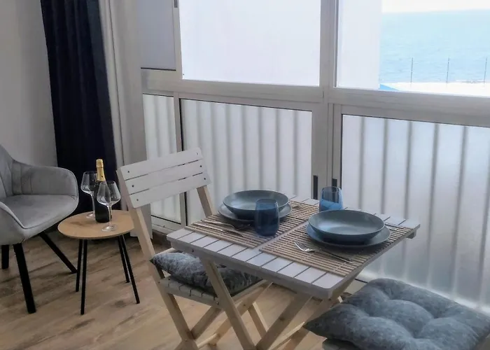 Tide's Embrace & Natural Pool