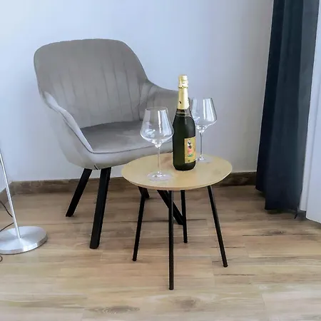 Tide's Embrace & Natural Pool * تاكورونتي