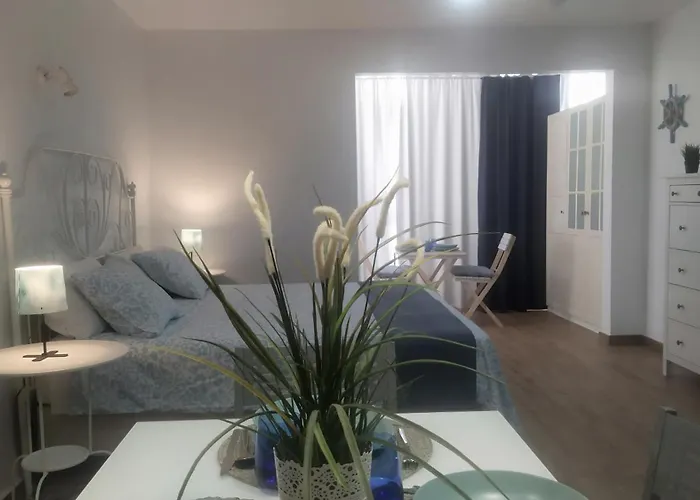 Tide's Embrace & Natural Pool Apartment Tacoronte